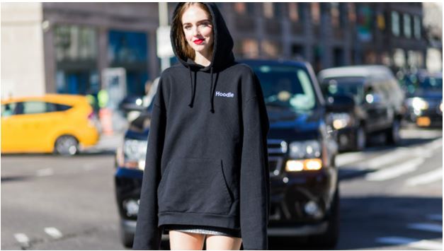 Sudadera negra para mujer