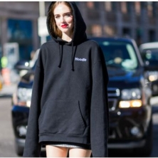 Sudadera negra para mujer